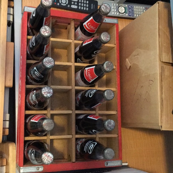 Collectors item coke bottles - Picture 4 of 4